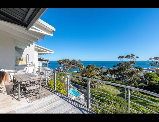 3 BEDROOM APARTMENT TO LET IN CAMPS BAY